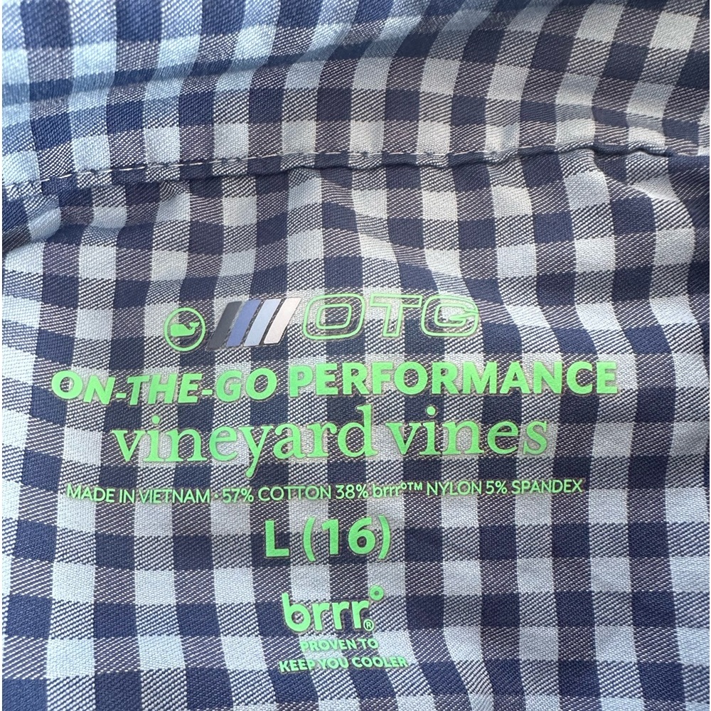 Boys large (16) on the go performance vineyard vines, button down.